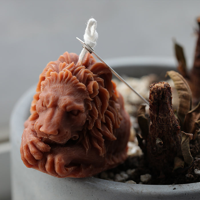 lion candle mold