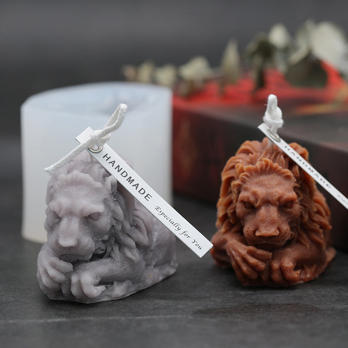 lion candle mold